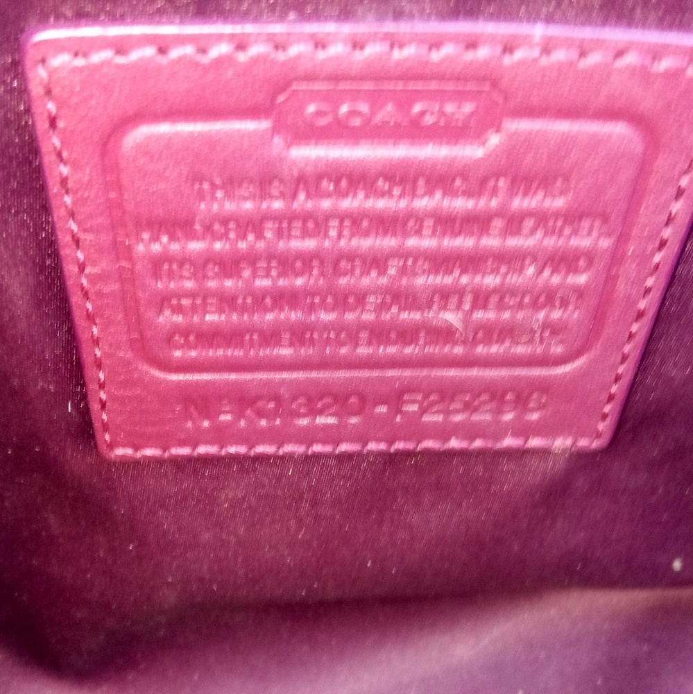 🚫 SOLD 🚫👜 Maroon Coach satchel👜 - Picture 7 of 8